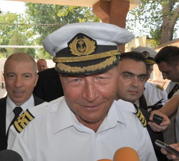 Băsescu nu merge la partidul Elenei Udrea!